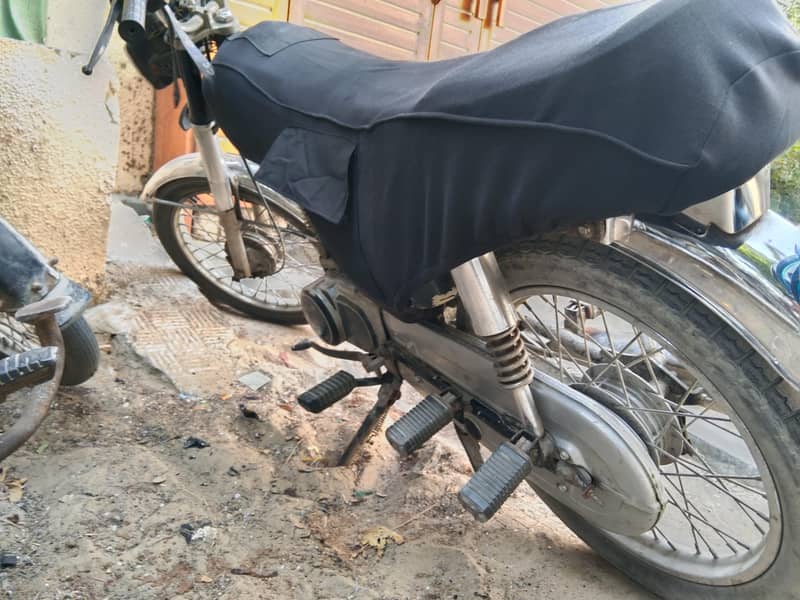 unique 125 0