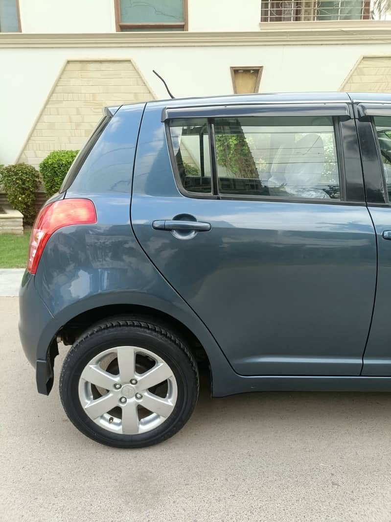Suzuki Swift Model 2014(Automatic) 10