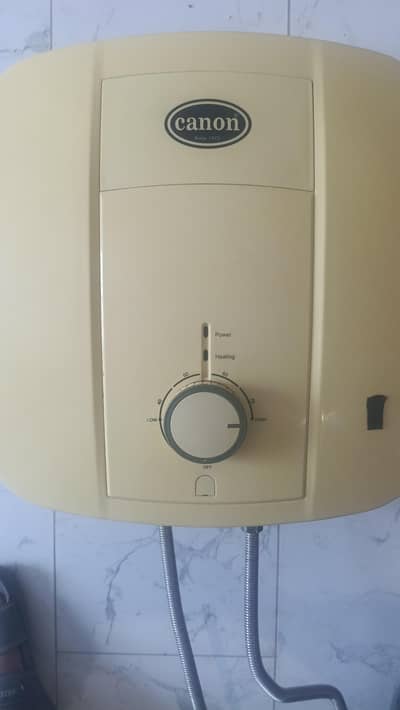 canon 15 litres geaser