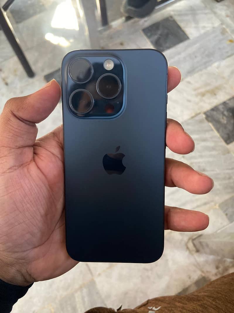 Apple iPhone 15 Pro 0