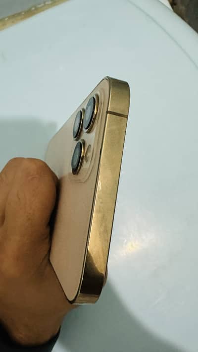 Apple iPhone 12 Pro Max factory unllock battery chnge