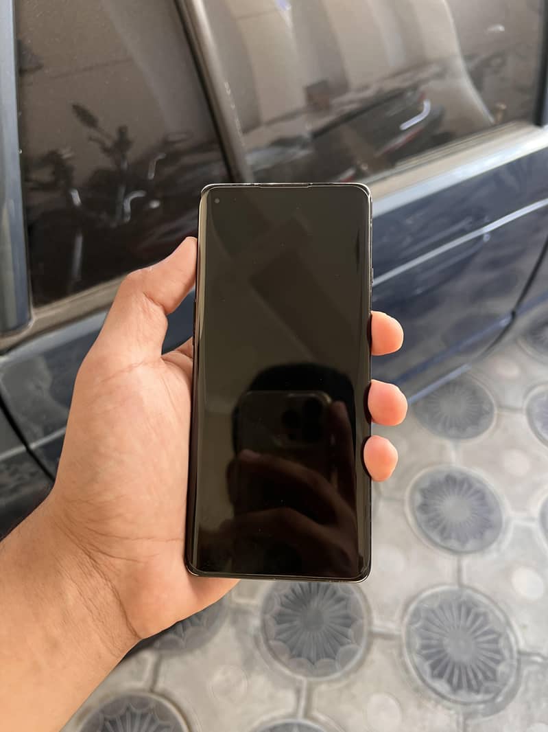 One Plus 8 5G 1