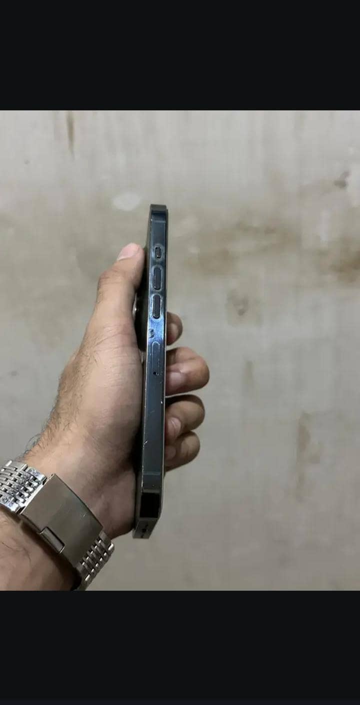 Apple iPhone 13 Pro 3