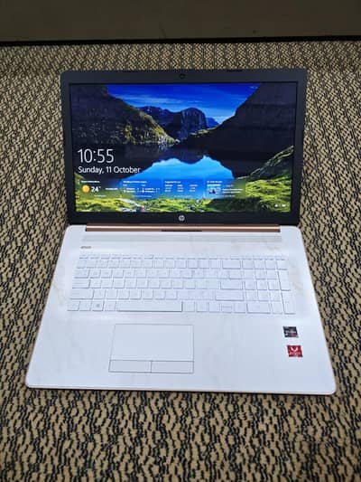 HP Laptop 17 – Ryzen 7 3700U | 8GB | 256GB SSD | 17.3" Display