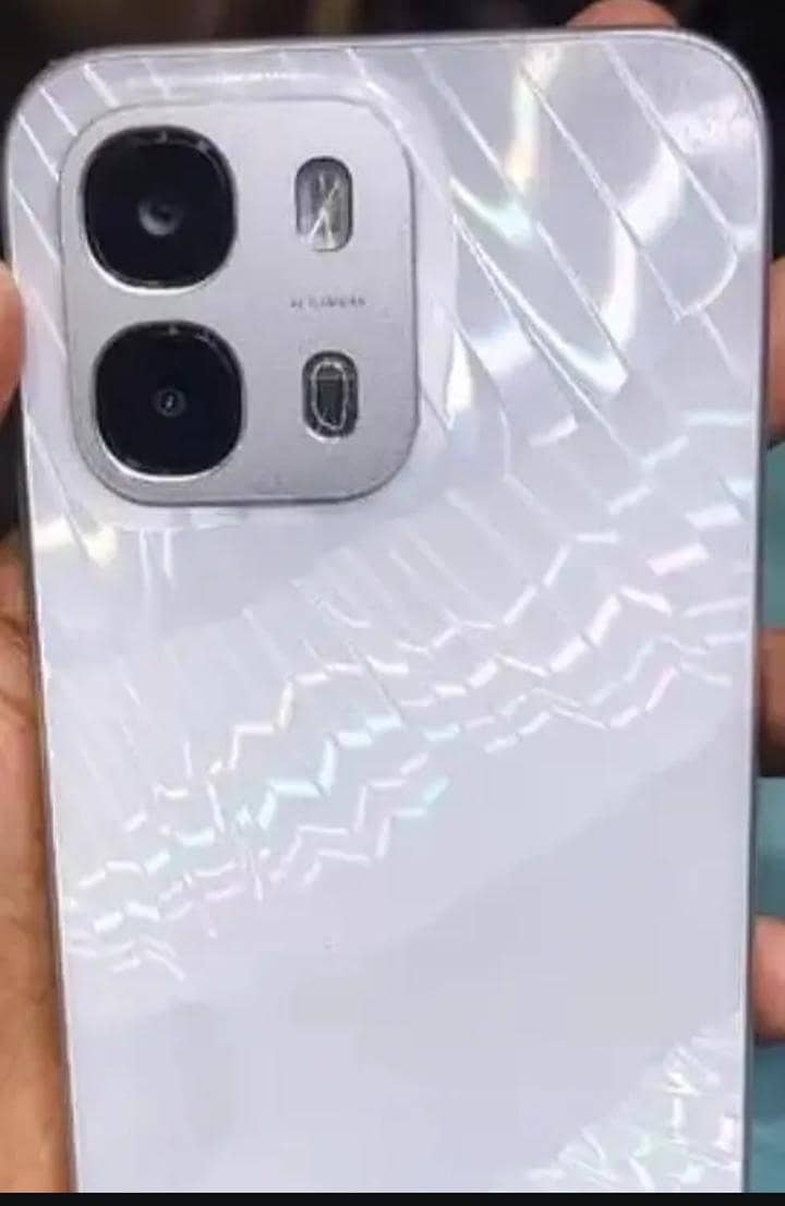 OPPO A6s 4