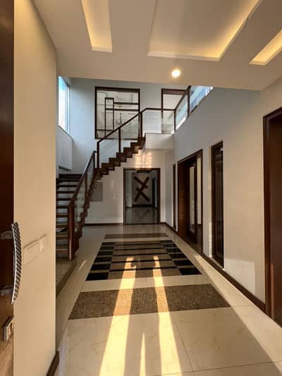One Kanal like new House Available For rent