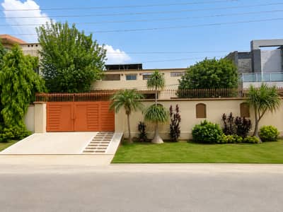 Valencia block C Kanal Single Storey House at Ideal Location