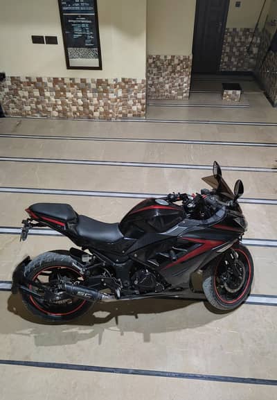 Kawasaki Ninja ZX-4R Replica 400cc 2022 | Low Mileage | Mint Condition
