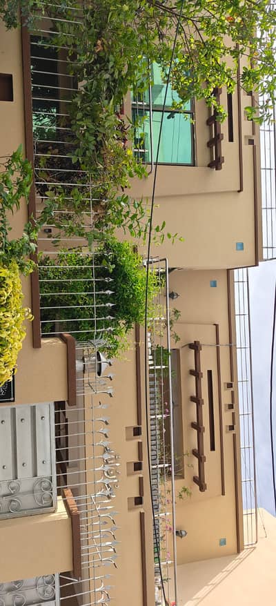 Rockwall & Graphy - Auto Garafi -rockwall - paint Polish - Wall Paint