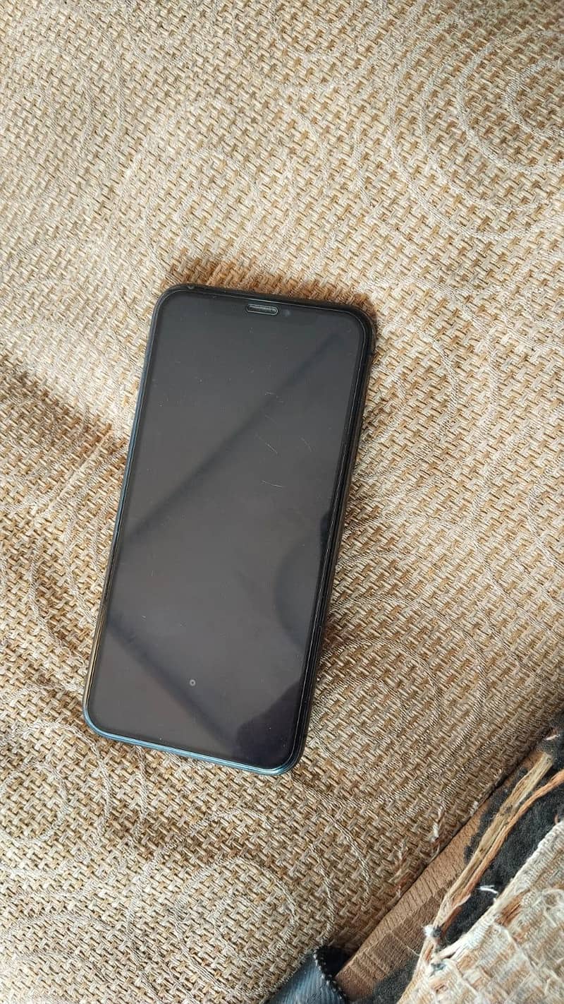 Apple iPhone XS 4