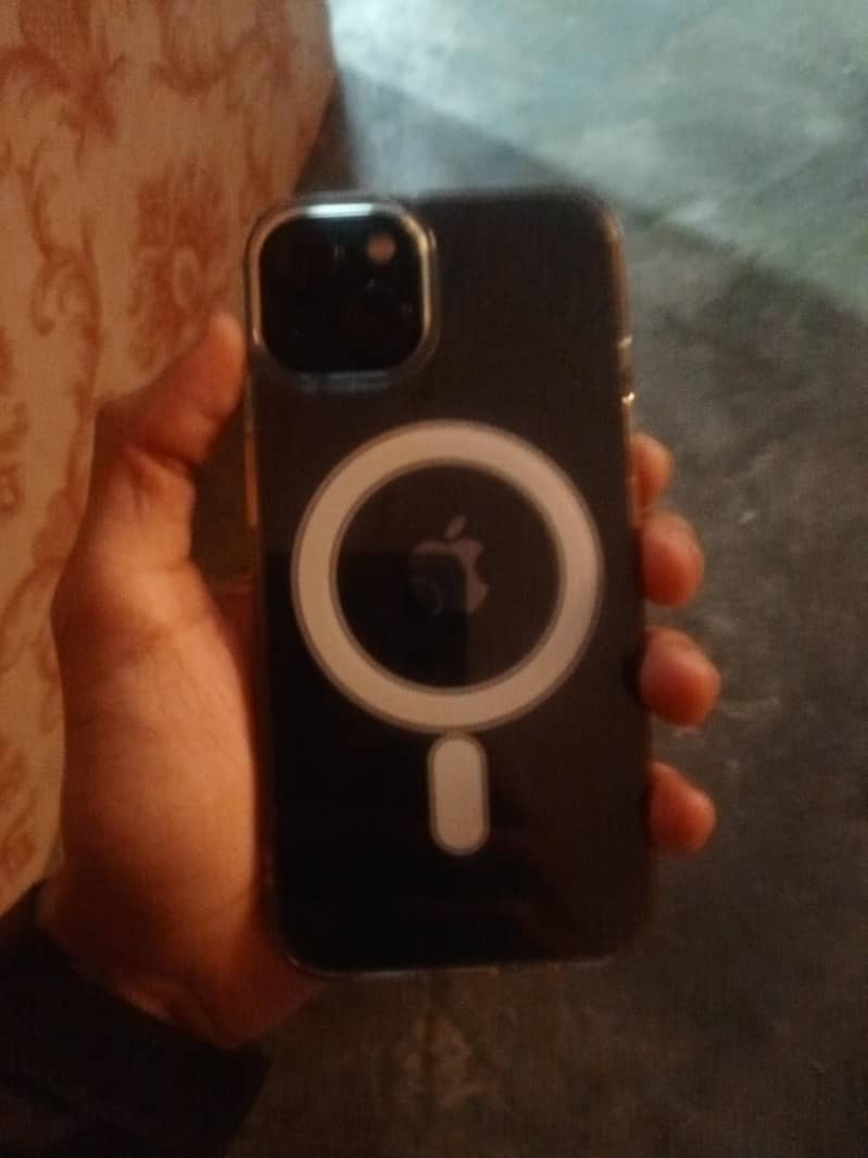 Apple iPhone 13 3