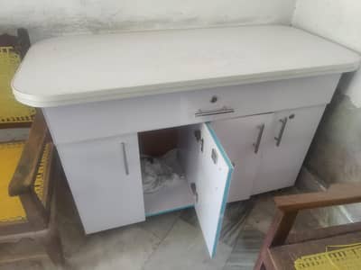 Istri Stand Table for Sale neat and clean condition