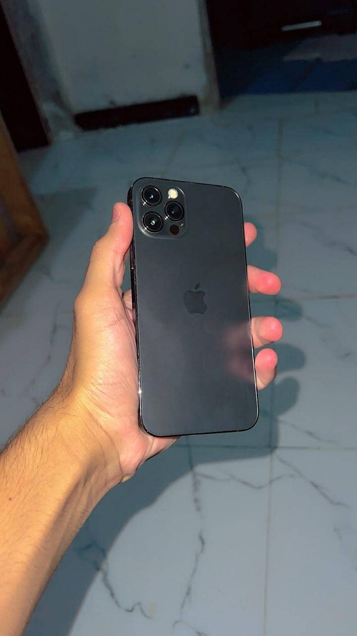 Apple iPhone 12 Pro 3
