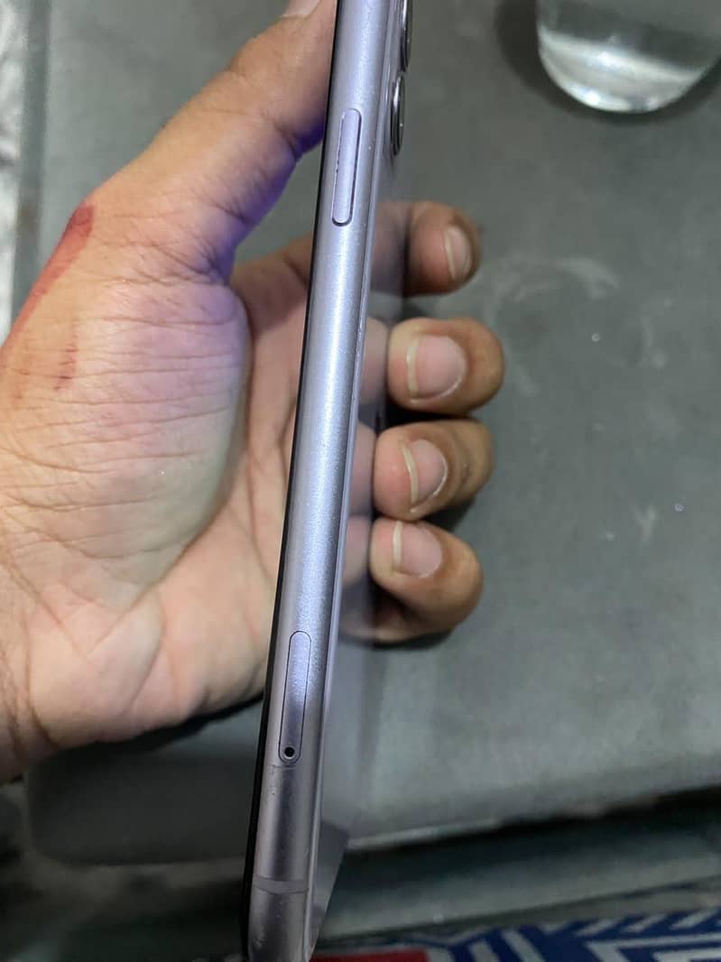 Apple iPhone 11 5