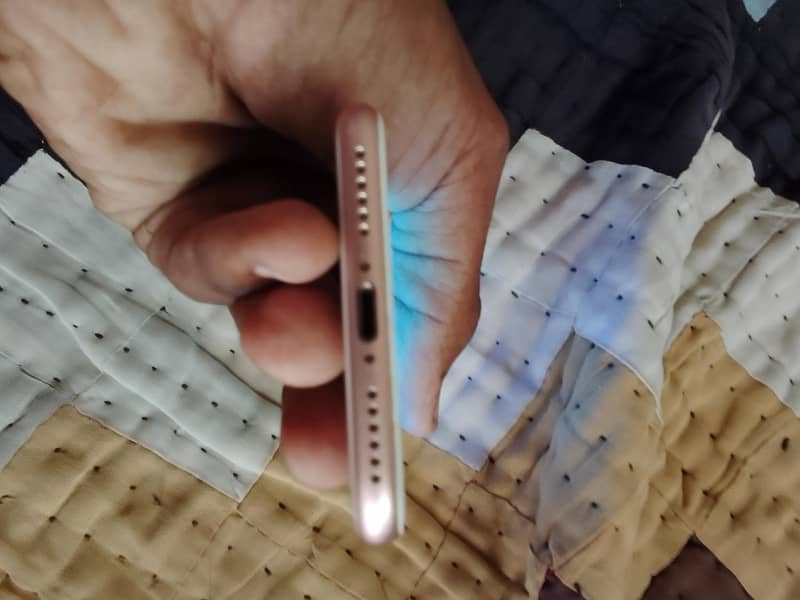 Apple iPhone 8 0