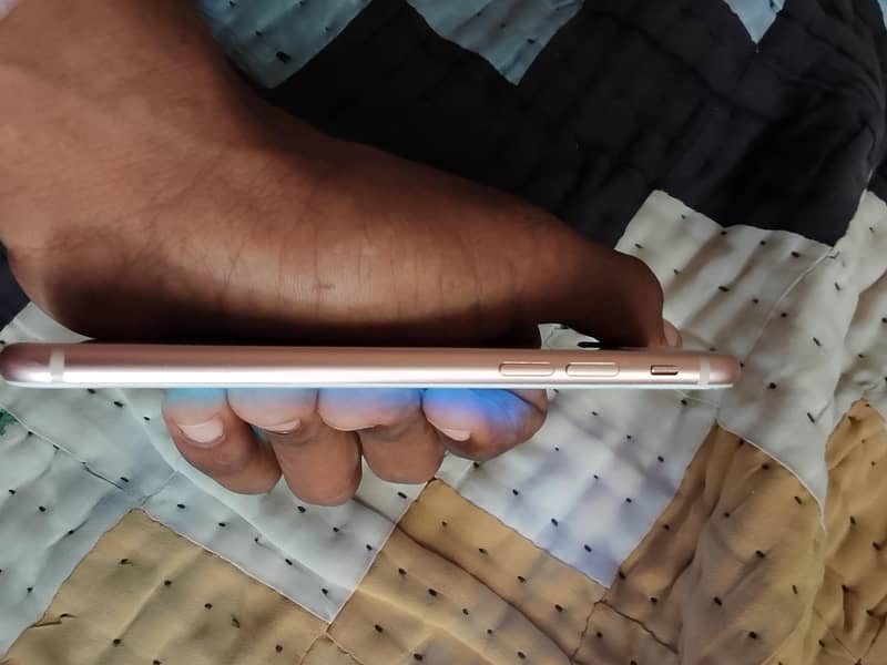 Apple iPhone 8 3