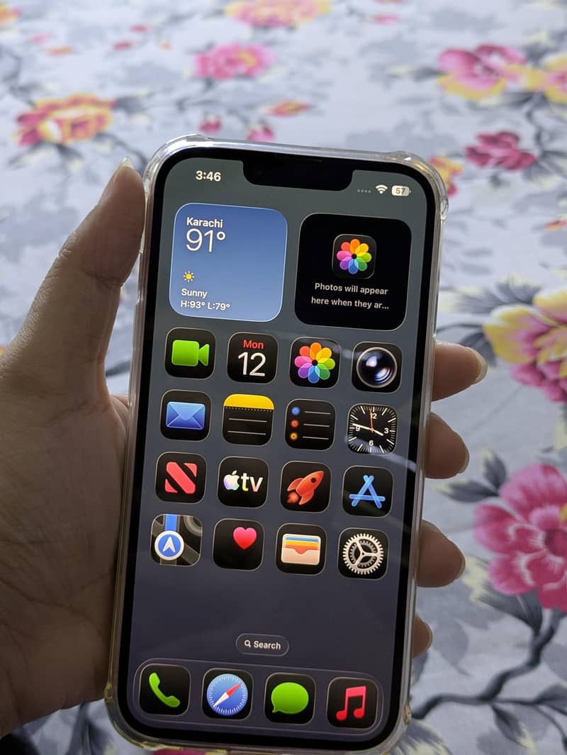 Apple iPhone 13 1