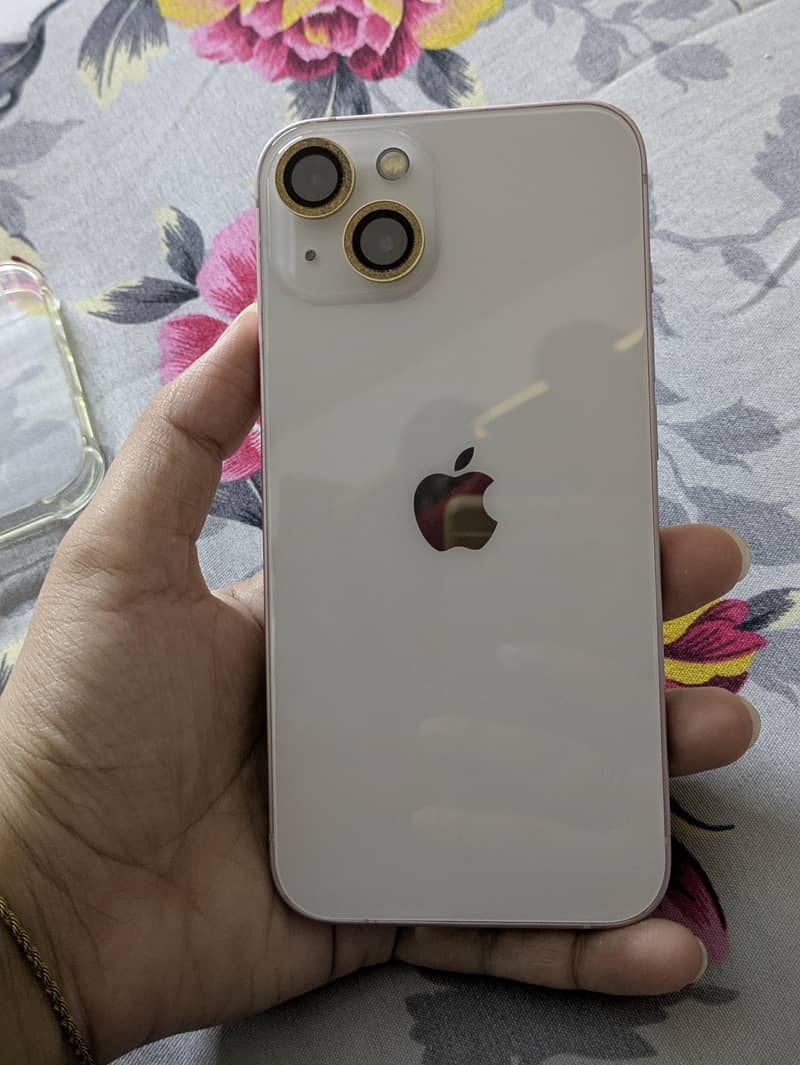 Apple iPhone 13 8