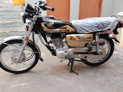 Honda CG 125s Gold Edition model 2026 Ka 7 month unregistered 1650 km