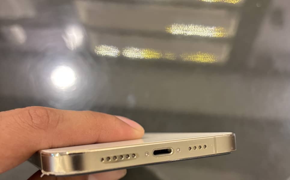 Apple iPhone 12 Pro Max 4
