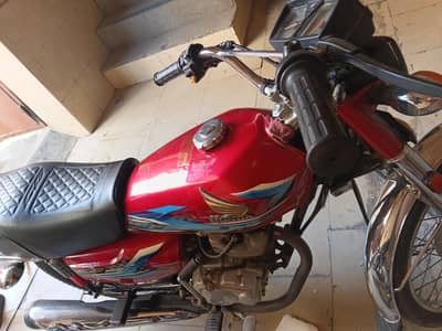 Honda CG 125 For Sale in Lush Condition