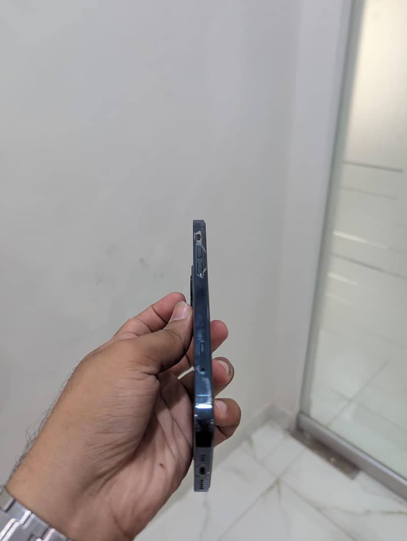 Apple iPhone 12 Pro 2