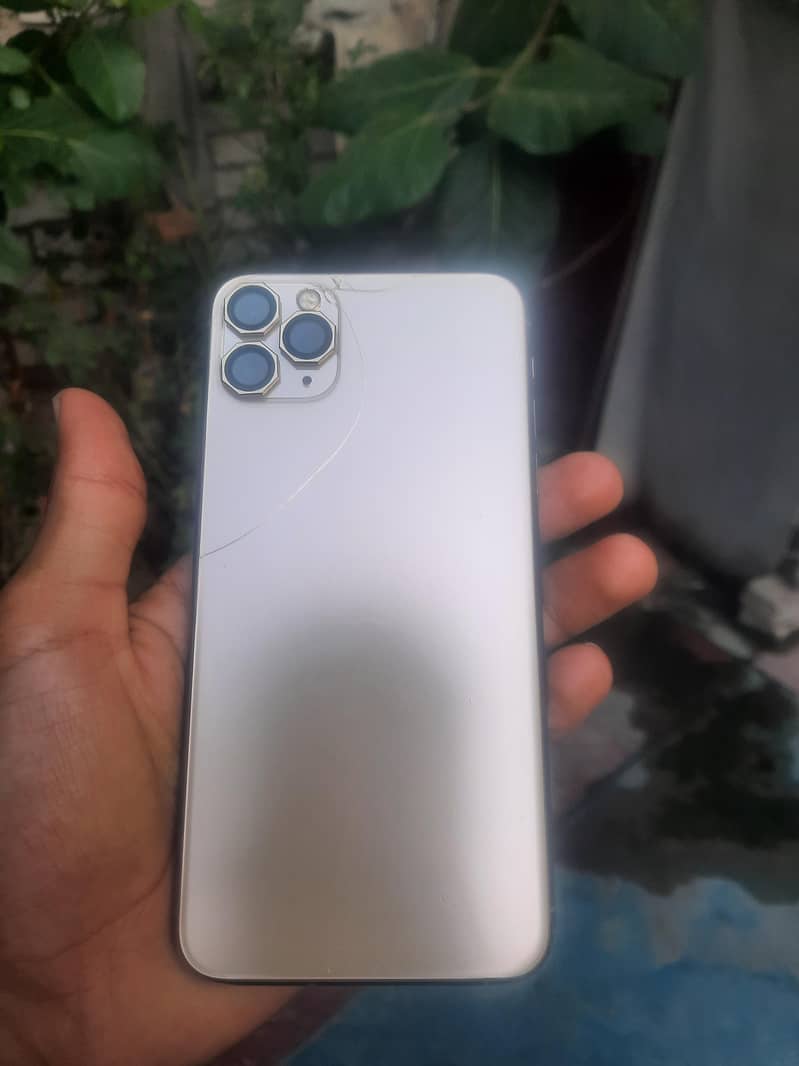Apple iPhone 11 Pro Max 6