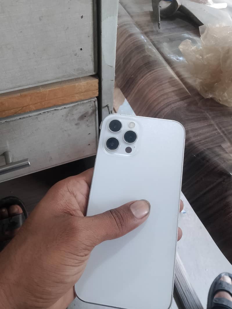 Apple iPhone 12 Pro Max 1