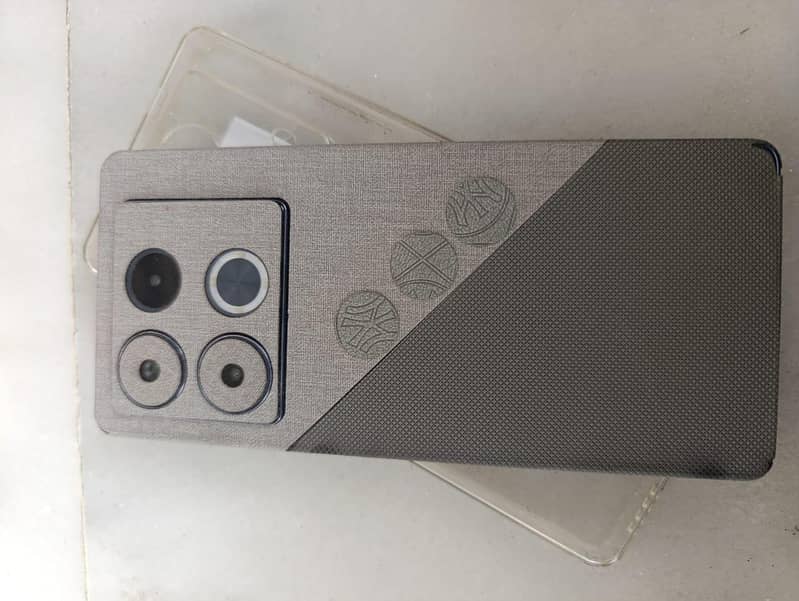 Infinix Note 40 7