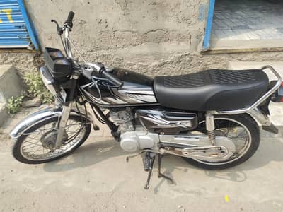 2017 Honda 125 model bike alhamdulilah bhtreen