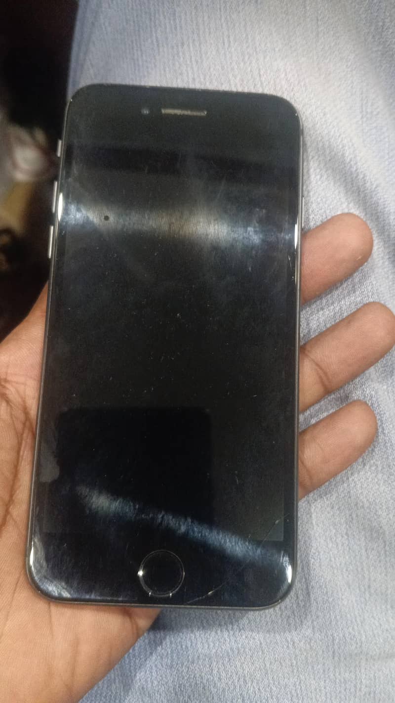 Apple iPhone 8 3