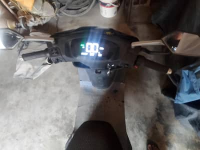 United scooty electric for sale urgent