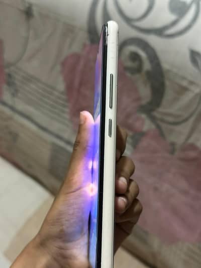 Vivo Y17