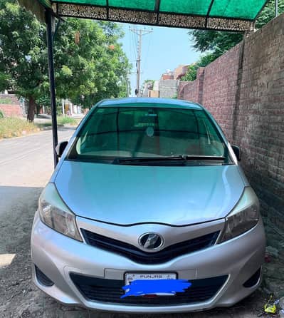 Toyota Vitz 2013 – Well Maintained & Excellent Condition