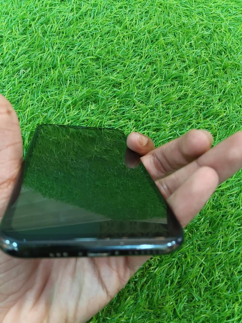 Apple iPhone 11 Pro 0