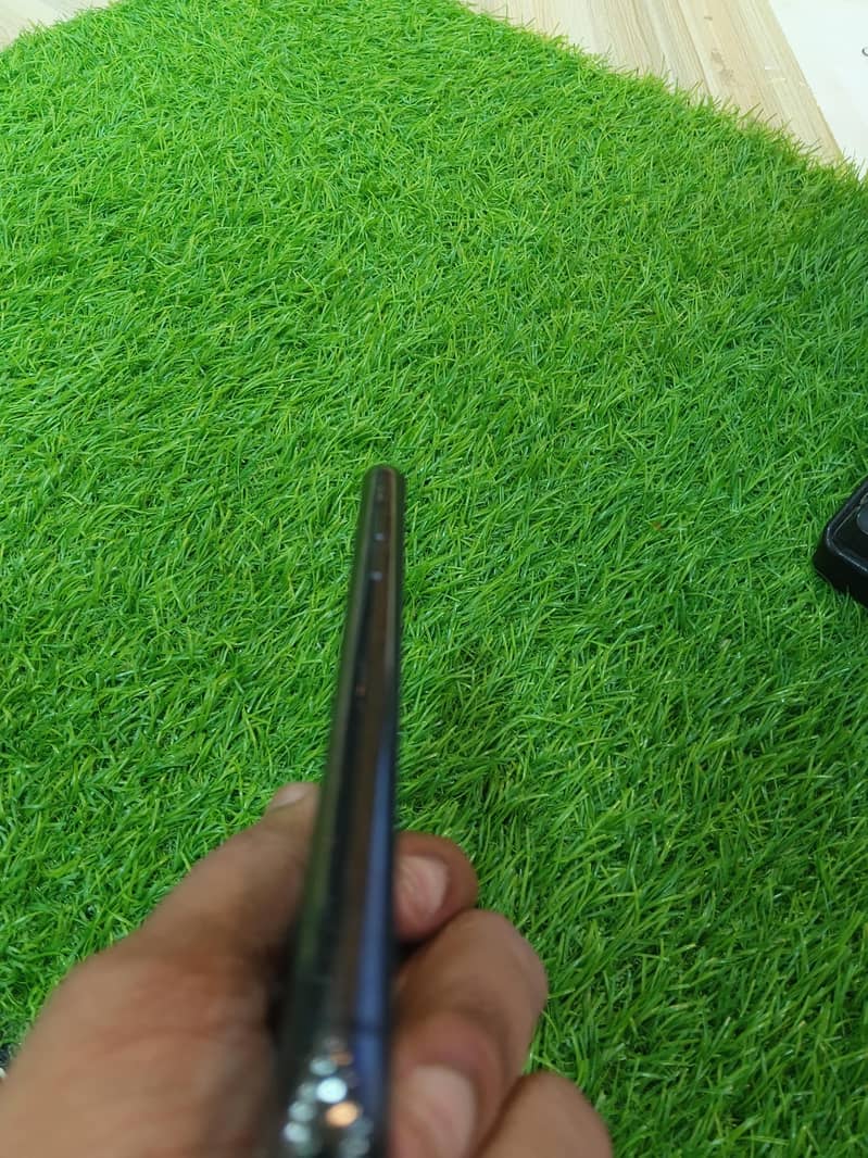 Apple iPhone 11 Pro 2