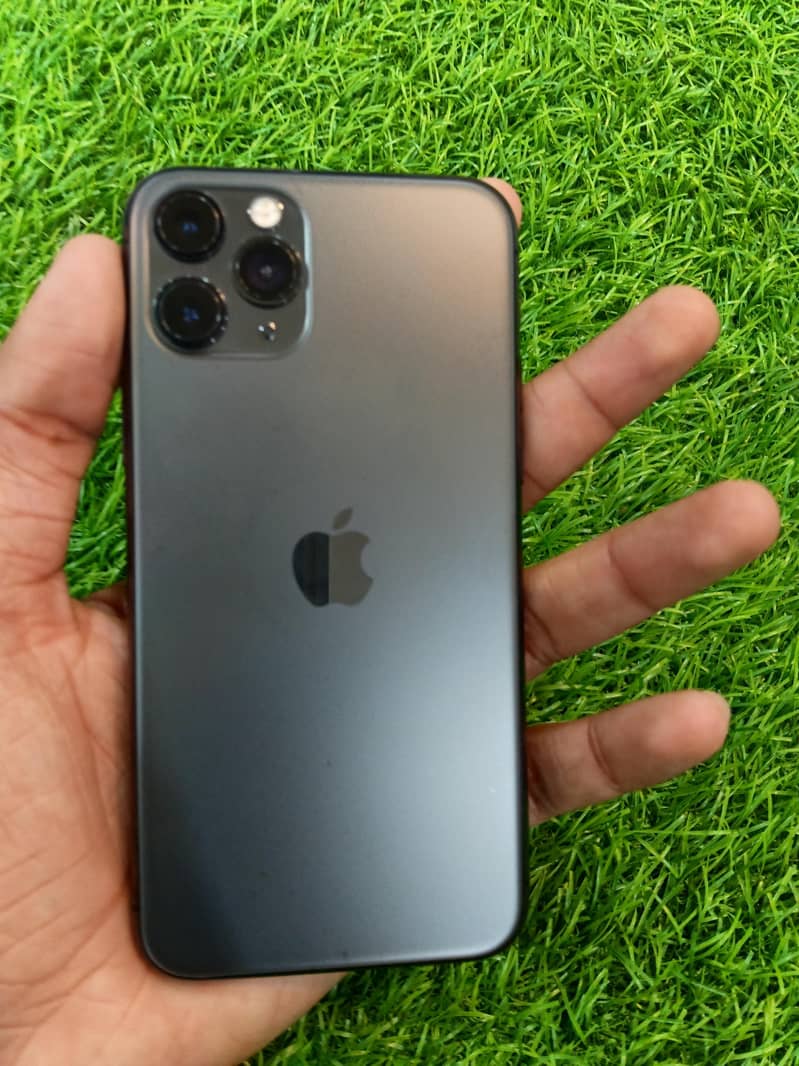 Apple iPhone 11 Pro 3