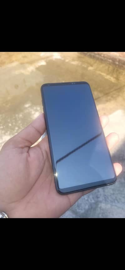 LG V30