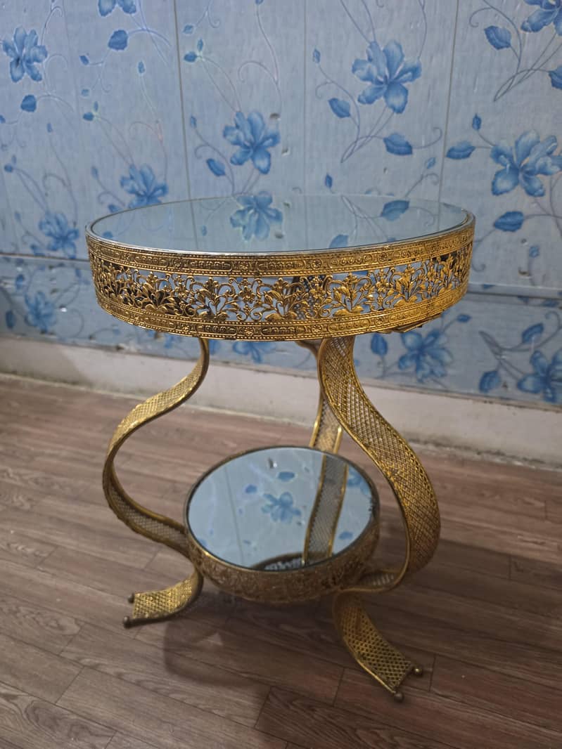 Golden table 0
