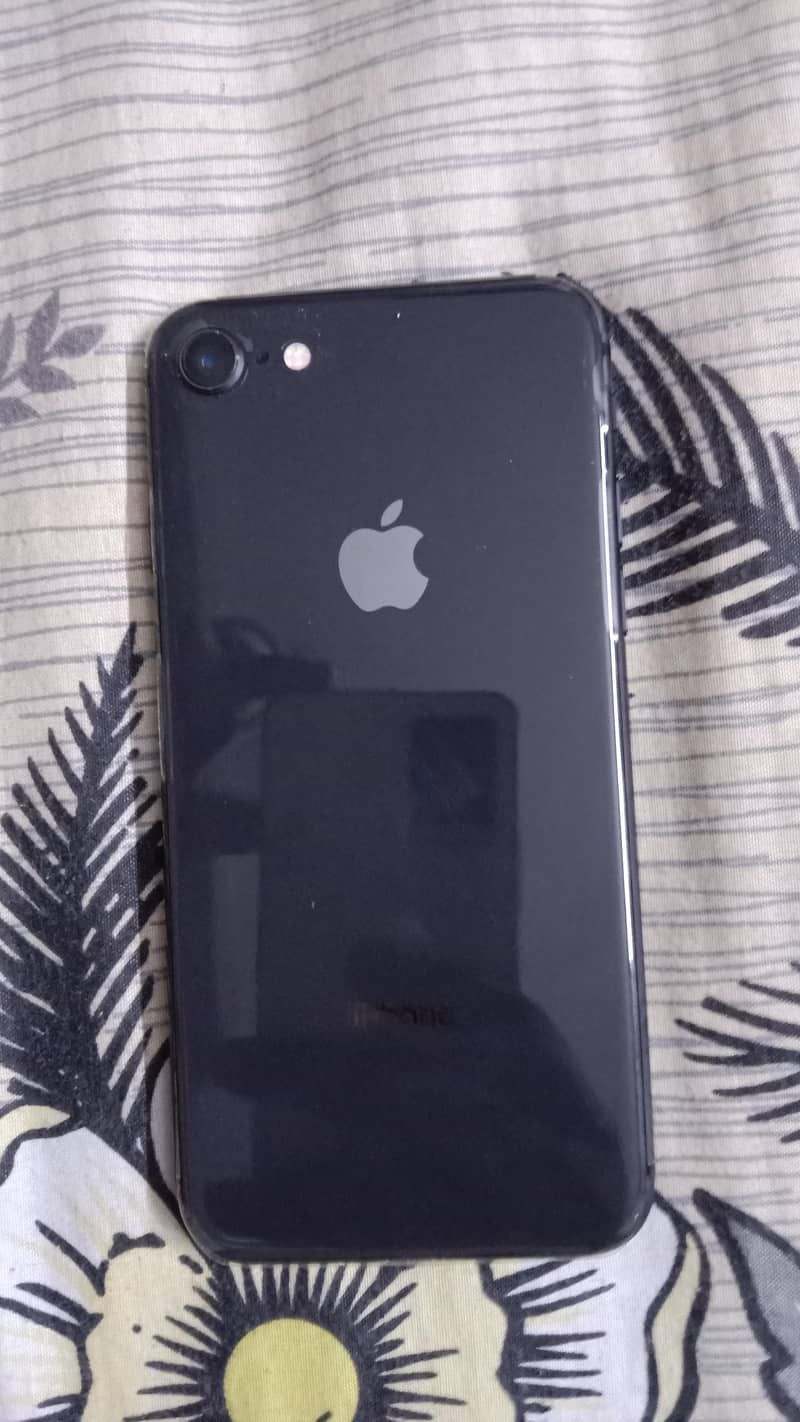 Apple iPhone 8 1