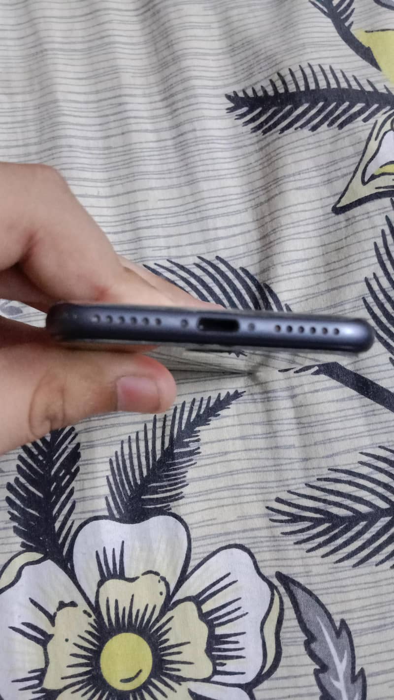 Apple iPhone 8 2