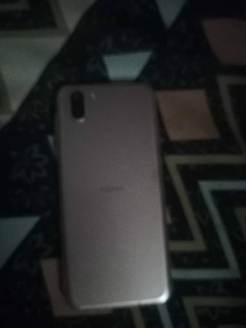 Sharp Aquos R2 1