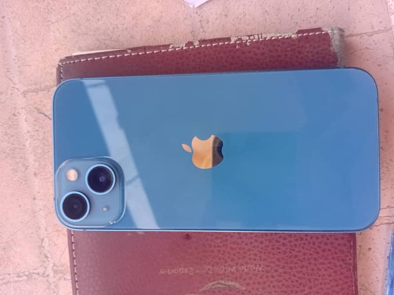 Apple iPhone 13 5