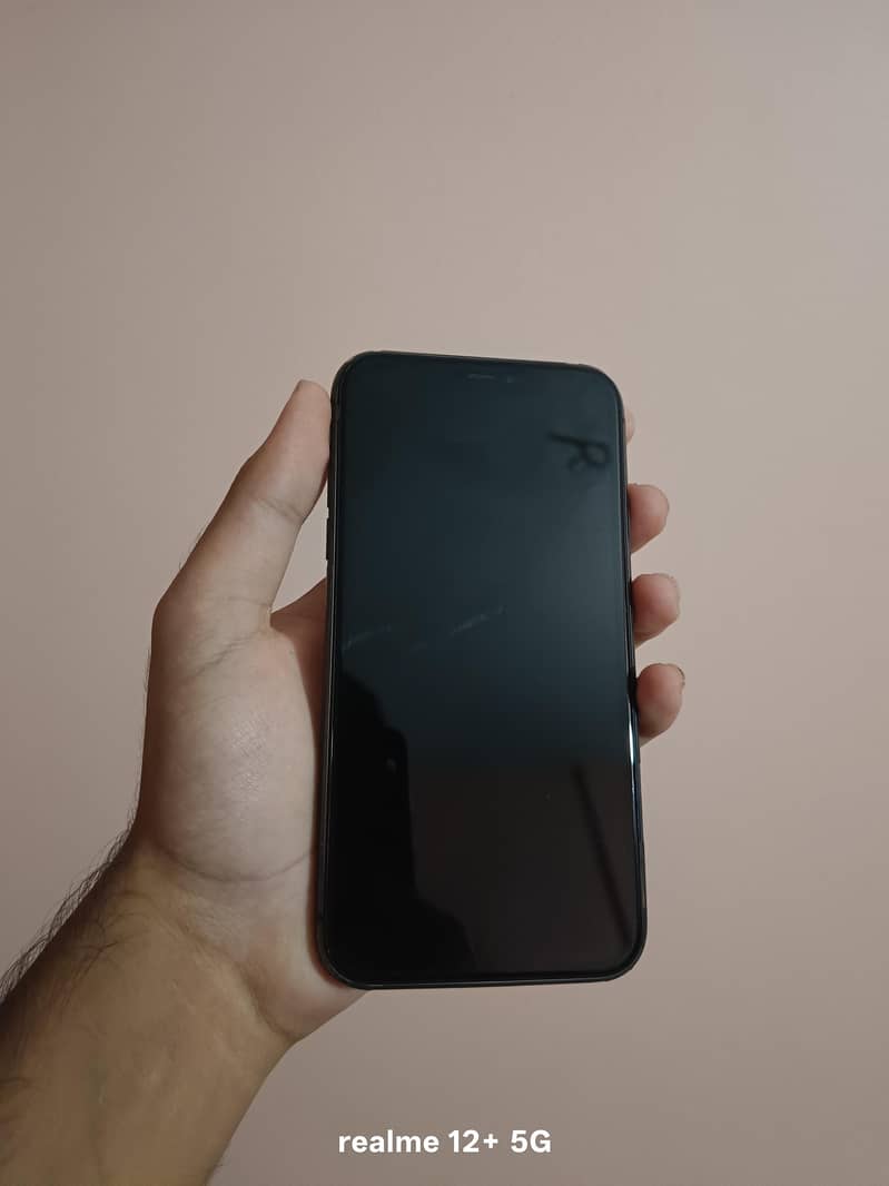 iPhone 11 5