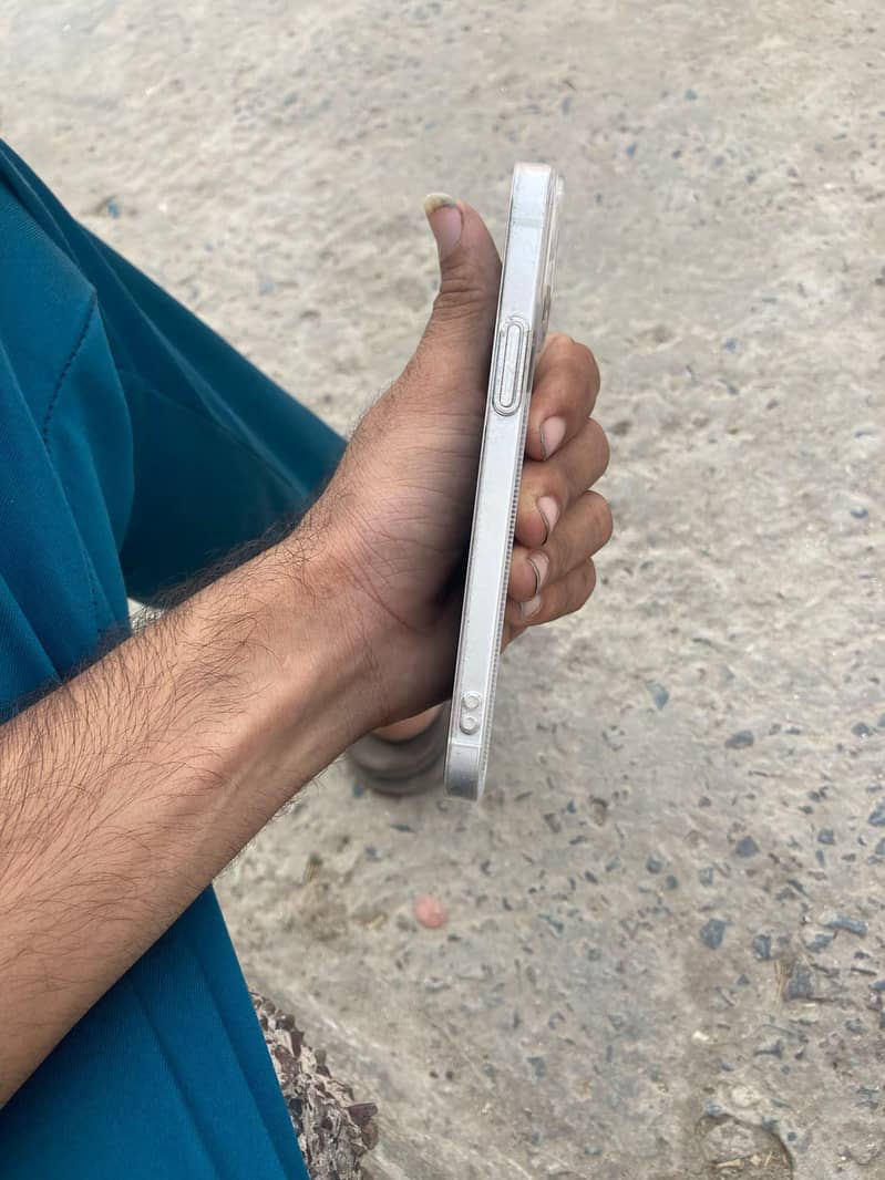 Apple iPhone 12 2