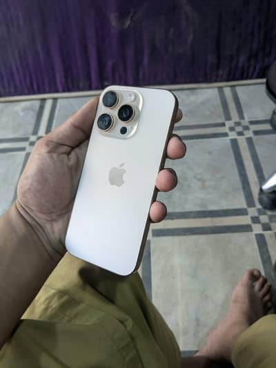Apple iPhone 16 Pro