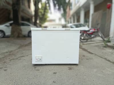 Caravell Deep Freezer singel door (0336/7070/370) perfect cooling