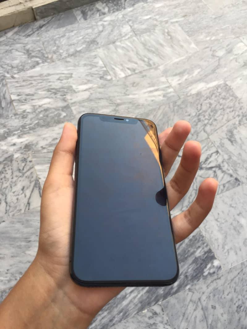 Apple iPhone X 2