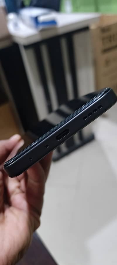 Realme C100