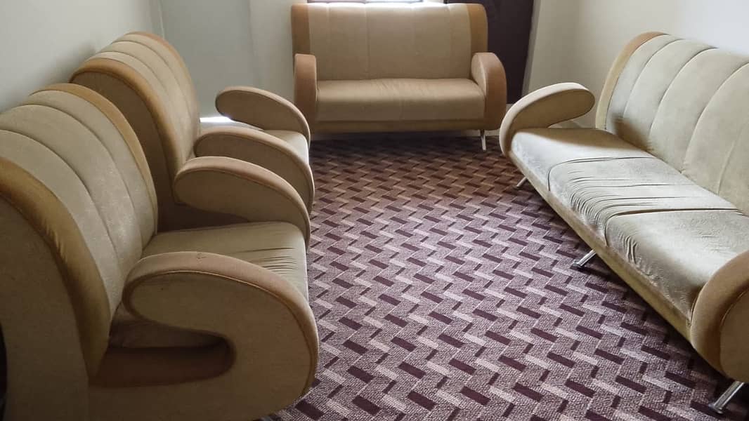 7 Seater Sofa Set – Normal Condition 0